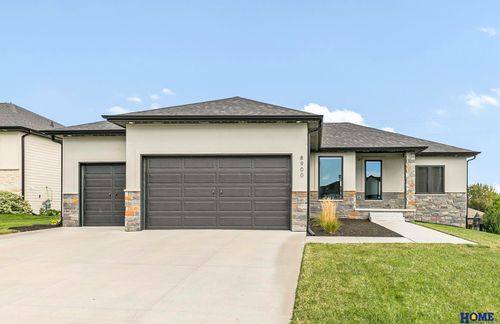 8900 Gold Dust Road, Lincoln, NE, 68520 | Card Image