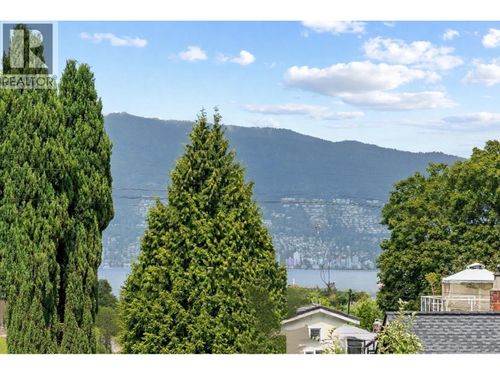 3579 W 18th Ave, Vancouver, BC, V6S1A9 | Card Image