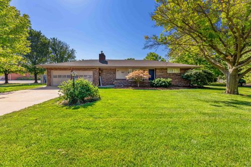 107 Willow, Hesston, KS, 67062 | Card Image