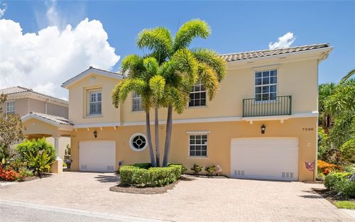 7596 Andora Dr, SARASOTA, FL, 34238-4749 | Card Image