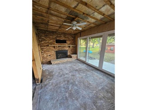 902 Marian St, Waterville, MN, 56096-1186 | Card Image