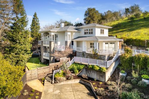 384 Arabian Way, Healdsburg, CA, 95448 | Card Image