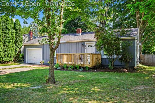 316 Oak St, Webberville, MI, 48892-9537 | Card Image