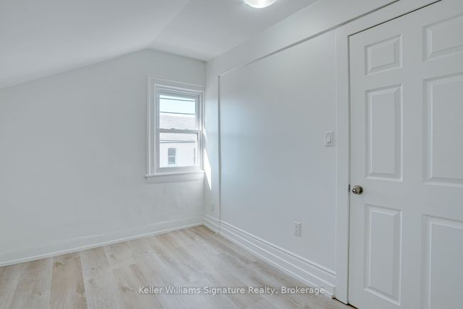 43 Centre St, Home with 5 bedrooms, 3 bathrooms and 2 parking in St. Catharines ON | Image 11