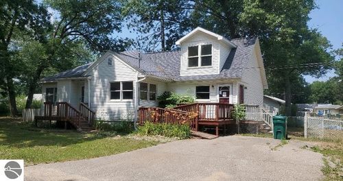 121 Cypress Dr, Prudenville, MI, 48651-9504 | Card Image