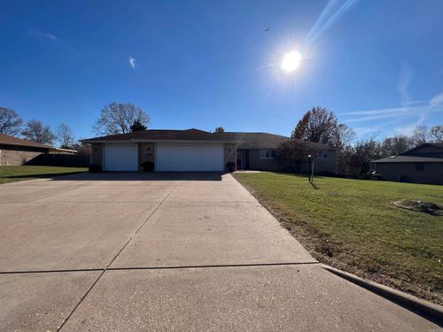 244 Northpointe Dr, Mountain Home, AR, 72653-8132 | Card Image