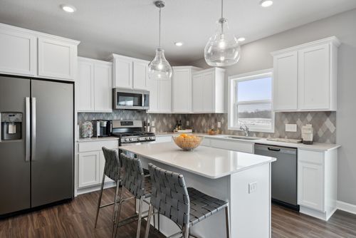 7553 Lower 42nd Street North, Oakdale, MN, 55128 | Card Image