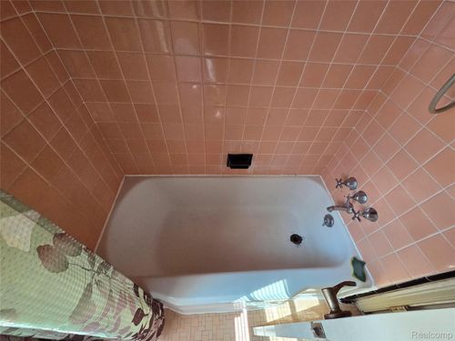 22210 Harper Ave, Saint Clair Shores, MI, 48080-1816 | Card Image