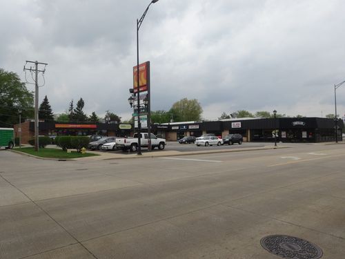 420 N York St, Elmhurst, IL, 60126-2044 | Card Image