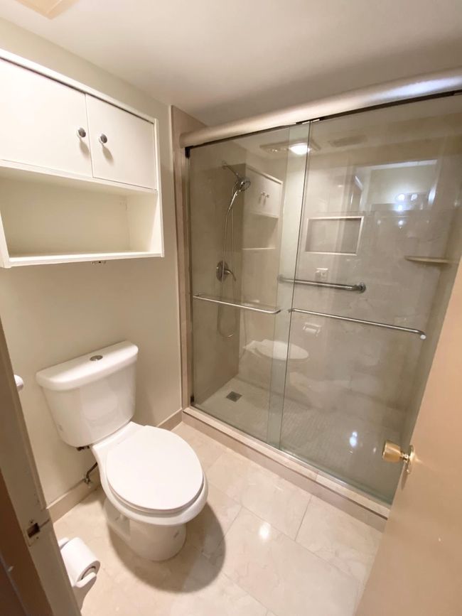 APT-104 - 1111 Lemon Tree Ter, Condo with 2 bedrooms, 2 bathrooms and null parking in Delray Beach FL | Image 30