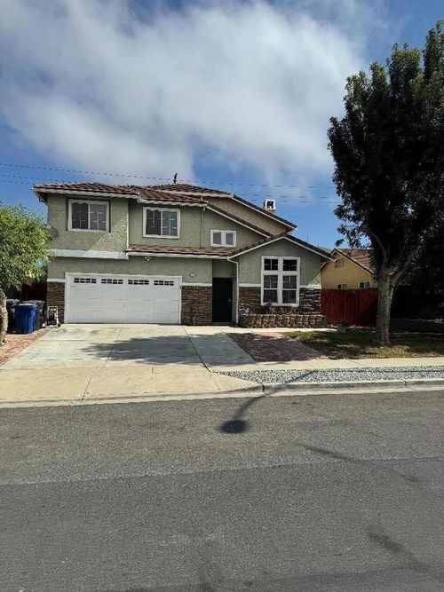 949 Terraza St, Soledad, CA, 93960-3547 | Card Image