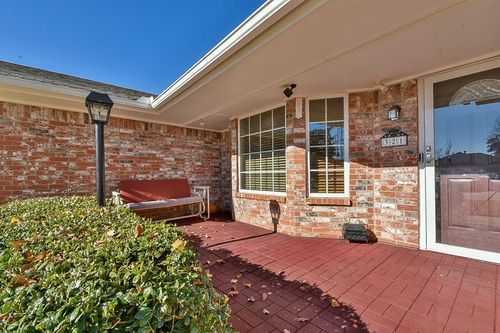 321 W Blueridge Drive, Midwest City, OK, 73110 | Card Image