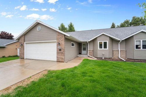 N165W19555 Partridge Path, Jackson, WI, 53037-9586 | Card Image