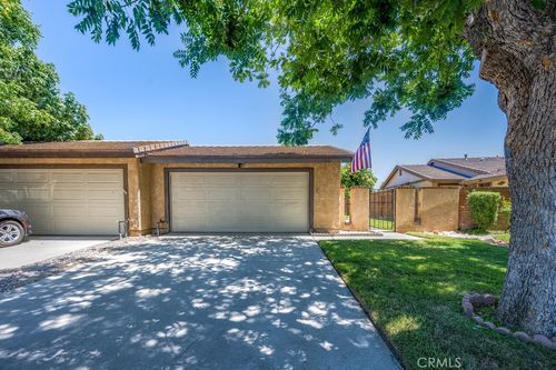 25646 Almendra Dr, Valencia, CA, 91355-2228 | Card Image