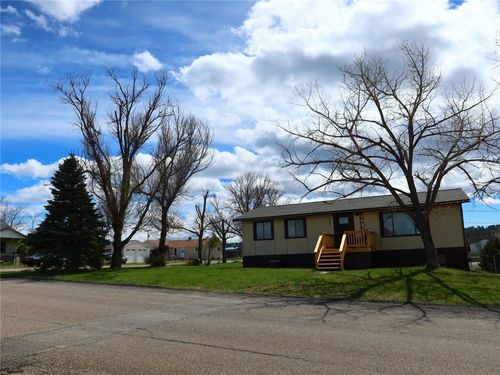 623 3rd St E, Roundup, MT, 59072-2517 | Card Image