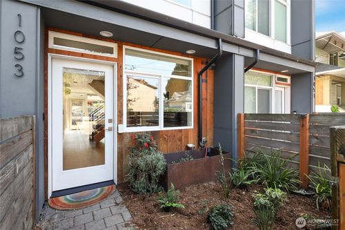 1053 S Cloverdale St, Seattle, WA, 98108-4744 | Card Image
