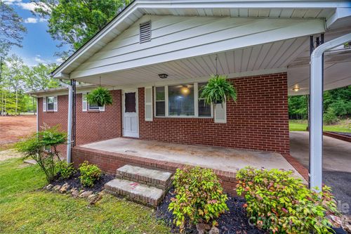 2380 Dixon Rd, Belmont, NC, 28012-9711 | Card Image