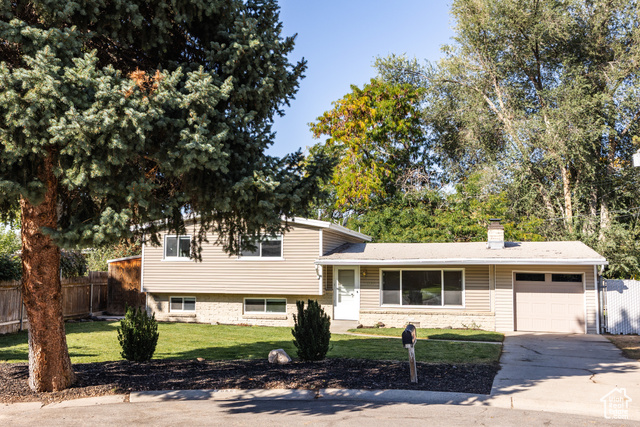 Lenora Cir, Salt Lake City, UT 84121