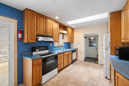 80 Maple Dr, Middletown, NY, 10941-3200 | Card Image