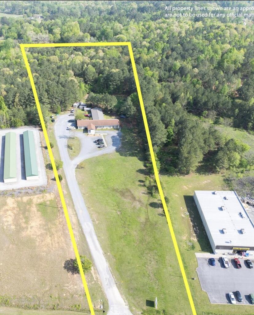 Commercial Sale in Dalton 3
