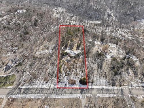 28131 W 85th Ter, De Soto, KS, 66018-9147 | Card Image