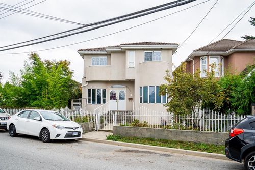 3288 School Ave, Vancouver, BC, V5R5N5 | Card Image