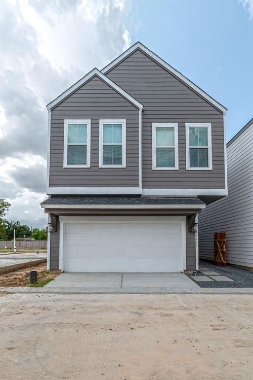 6725 Parker Oaks Ln, Houston, TX, 77076-1433 | Card Image