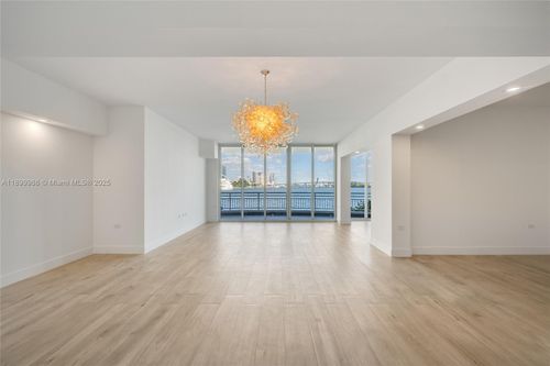 apt-204-848 Brickell Key Dr, Miami, FL, 33131-3701 | Card Image