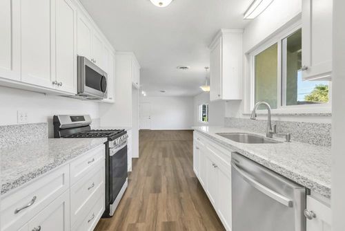 916 Ventura Drive, Modesto, CA, 95350 | Card Image