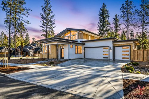 62552 Nw Woodsman Loop, Bend, OR, 97703-5719 | Card Image