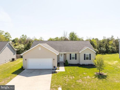 93 Invasion Ct, BUNKER HILL, WV, 25413-1104 | Card Image