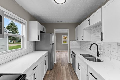 225 Santa Maria Ln, Columbus, OH, 43213-1847 | Card Image