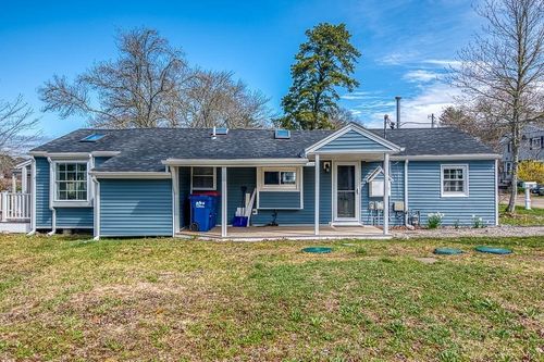 28 Lakeview Dr, East Wareham, MA, 02538-1415 | Card Image