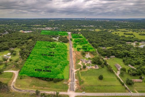 4881 Oak Timber Dr, Tulsa, OK, 74131 | Card Image