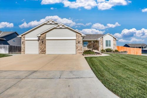 2314 E Summerwood St, Goddard, KS, 67052 | Card Image