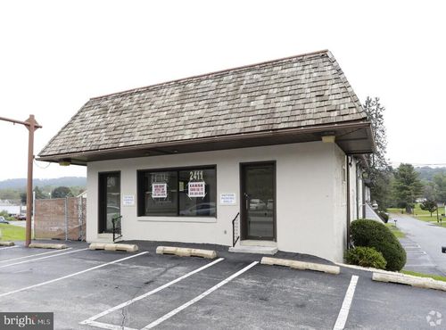 2411 E Lincoln Hwy, COATESVILLE, PA, 19320-2419 | Card Image