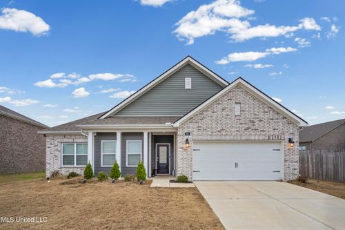 63 Banks Blvd, Byhalia, MS, 38611-1090 | Card Image