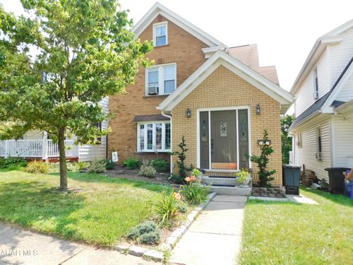 1217 25th Ave, Altoona, PA, 16601-2925 | Card Image