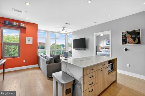 unit-308-900 11th St Se, WASHINGTON, DC, 20003-2546 | Card Image