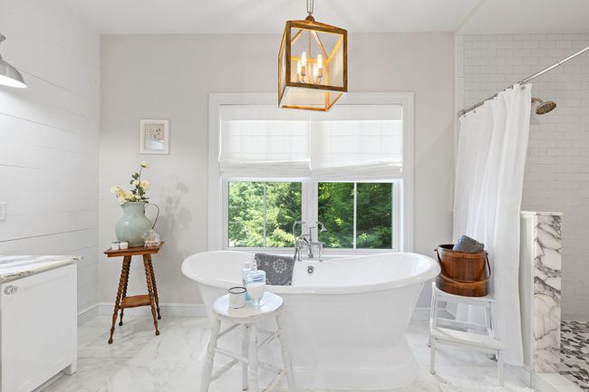 Spa like bath, lovely view | Image 35