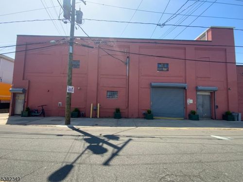 162 Astor St, Newark, NJ, 07114-2712 | Card Image
