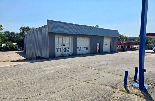 376 S Main St, Hartville, MO, 65667-8418 | Card Image