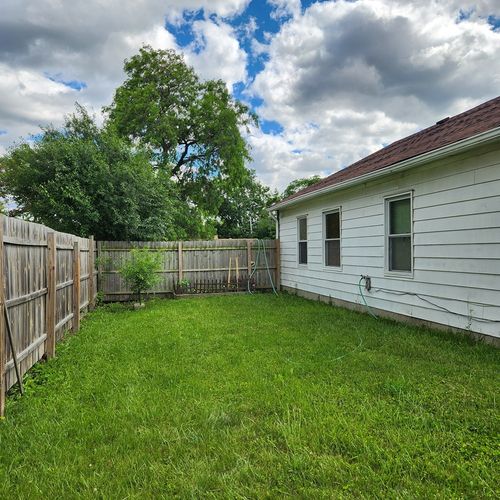 512 Cherry Cir, Glenview, IL, 60025-4585 | Card Image
