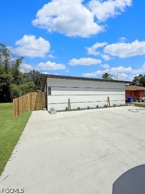 2103 French St, FORT MYERS, FL, 33916-4434 | Card Image