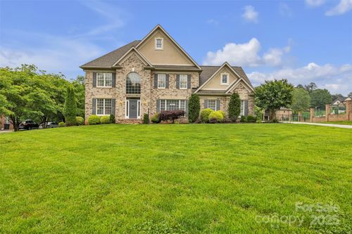 604 Gwendolyn Ct, Granite Falls, NC, 28630-8778 | Card Image