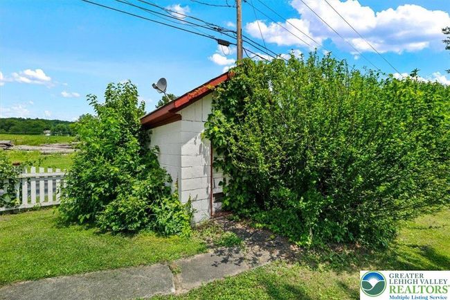 7590 Pohopoco Dr, House other with 3 bedrooms, 2 bathrooms and null parking in Kunkletown PA | Image 11