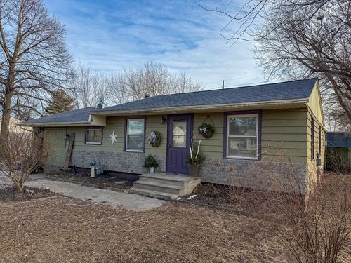 4102 8th Ave, East Moline, IL, 61244-1935 | Card Image