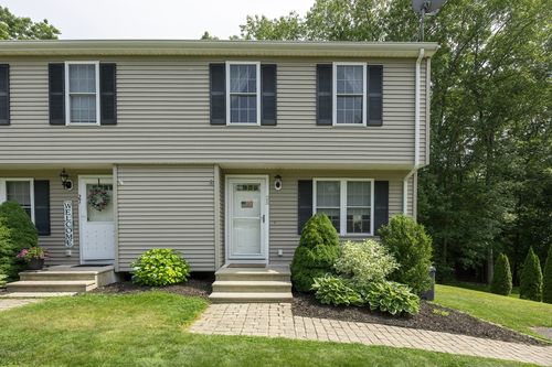 25-25 Sharlene Ln, Plainville, MA, 02762-1536 | Card Image