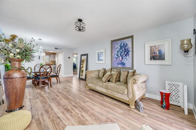 Living Room | Image 9