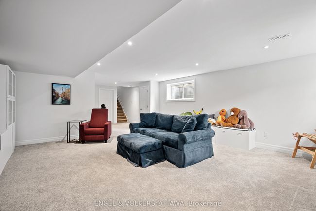 844 Quartet Ave, House attached with 4 bedrooms, 3 bathrooms and 2 parking in Gloucester ON | Image 24